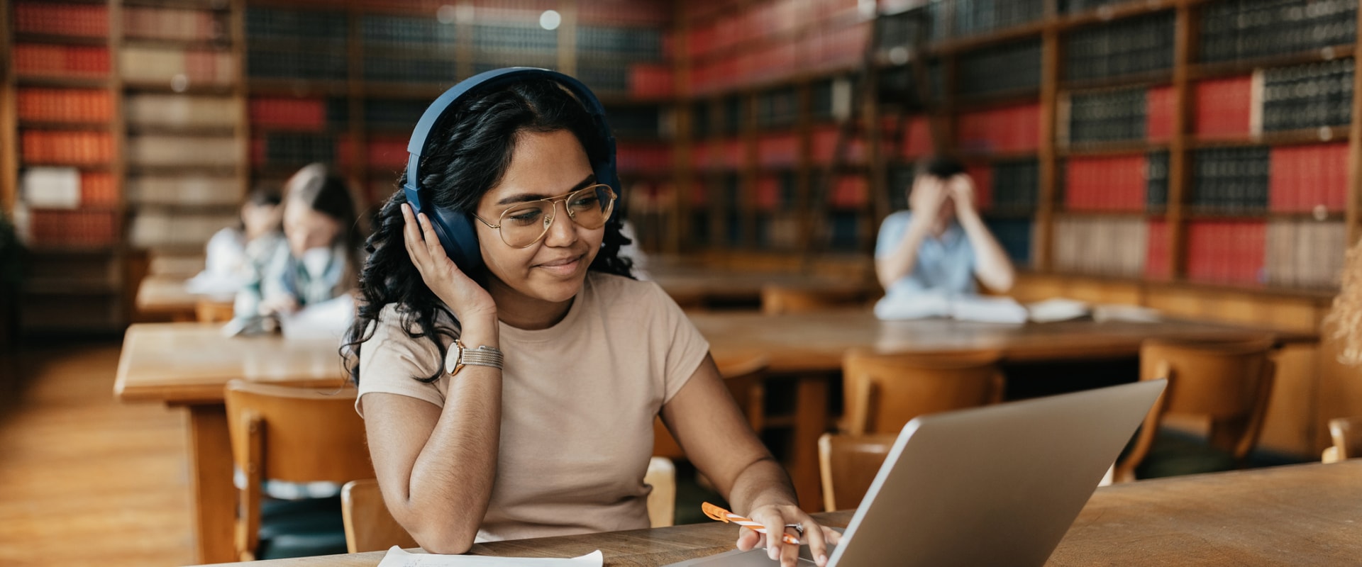 Exploring Online Learning Platforms and Tools for Effective Teaching